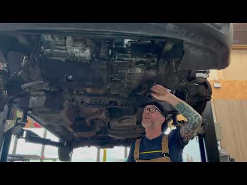 Видео: Снятие коробки передач VW T5, руководство за 6 мин 48 сек