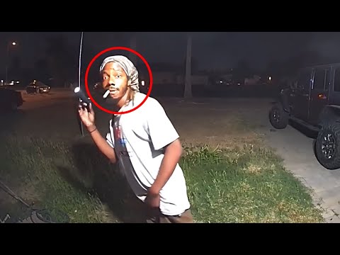 Видео: 50 САМЫХ ШОКИРУЮЩИХ моментов, снятых камерой дверного звонка. Том 9