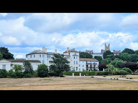 Видео: Ексмът (Exmouth) в Девън - един приятен морски курорт в южна Англия