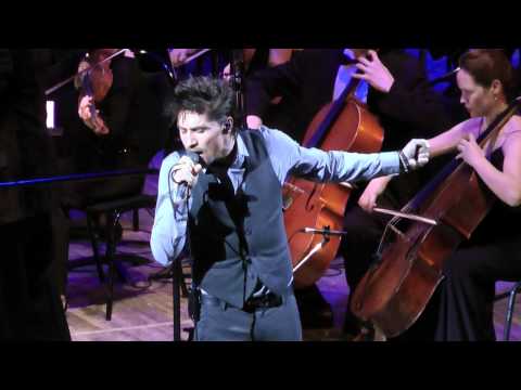 Видео: Дима Билан -Вода-песок.Концерт 5.06.12