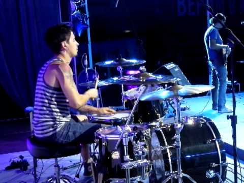Видео: Город 312 - Вне Зоны Доступа - Live (Drum Cam)