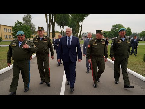 Видео: Лукашенко в Бресте встретился с десантниками