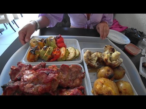 Видео: ЛАЗАРЕВСКОЕ. ШАШЛЫЧНЫЙ РАЙ. ПОГОВОРИМ О ПЛАНАХ НА ОТПУСК 2022
