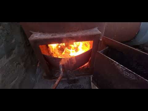 Видео: Отопление большой теплицы 42×10м в морозы.