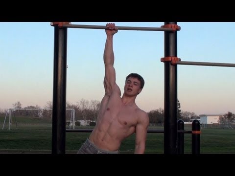 Видео: Как научиться подтягиваться на одной руке