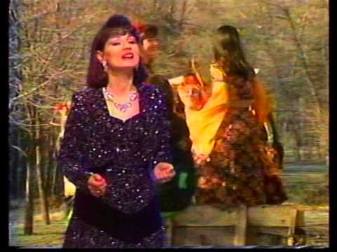 Видео: Севдалина и Валентин Спасови - Свири, цигуларю / Sviri cigulariu - Sevdalina i Valentin