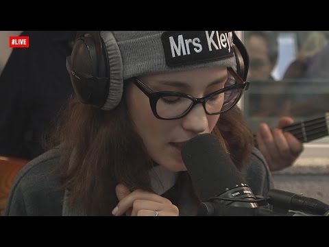 Видео: Виктория Дайнеко - Сотри Его Из Memory (LIVE @ Авторадио)