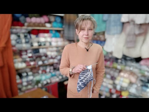 Видео: Двухцветное вязание , подходит и для шапки ушанки