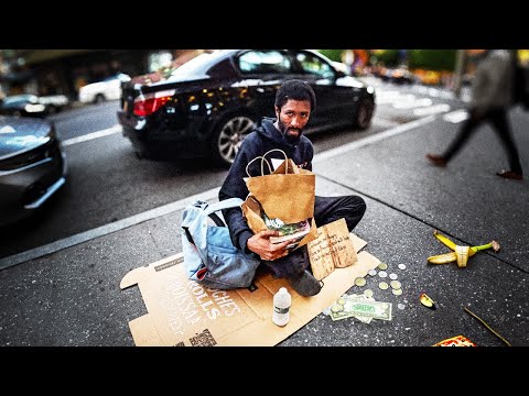 Видео: Работаю курьером в Нью-Йорке. Отдал заказ бездомному