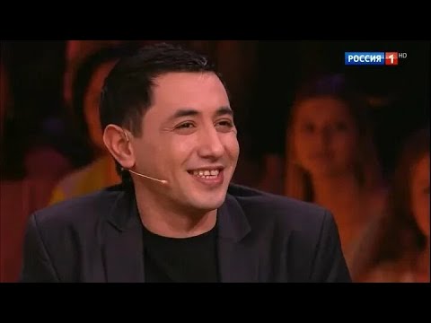 Видео: Ты одна стоишь у клена