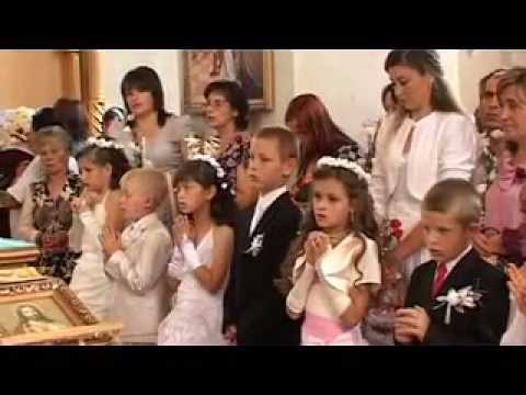 Видео: Перше святе причастя 2011
