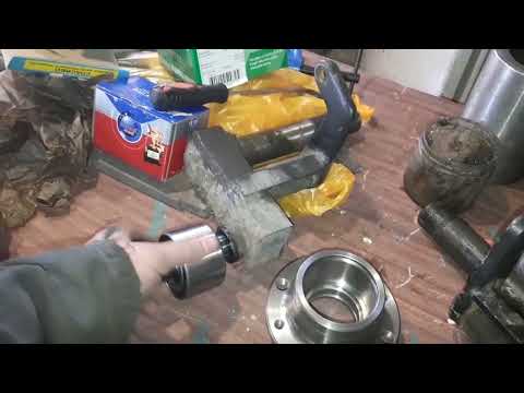 Видео: Токарная работёнка  - перевод авто прицепа на жигулевские колёса