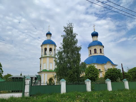 Видео: Ясенево весеннее.  Новоясеневский проспект - главная артерия района Ясенево.