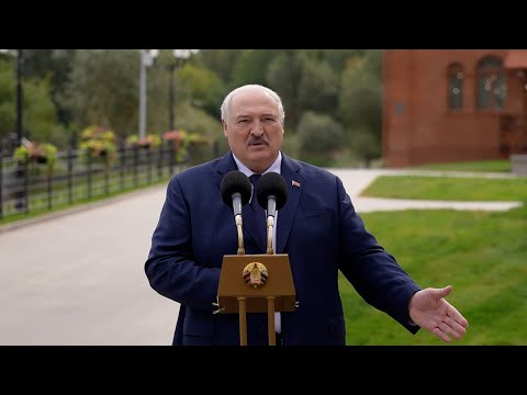 Видео: Лукашенко: Вчера согрешил, съел! // Про картошку, землю и жильё