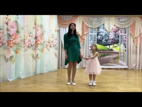 Видео: Визитная карточка "Семья Буланцевых" на конкурс "Дочки-матери 2021!