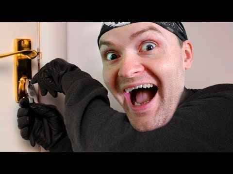Видео: ВИТЕК СТАЛ ДОМУШНИКОМ ► Thief Simulator |1| Прохождение