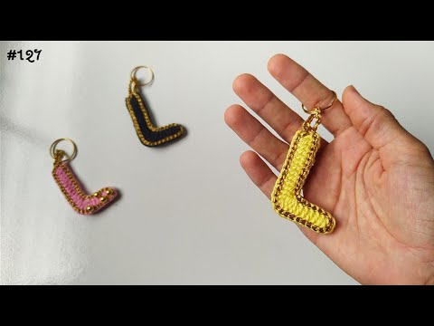 Видео: Брелок крючком буква "Л" - ряд: буквы алфавита (подзаголовок)