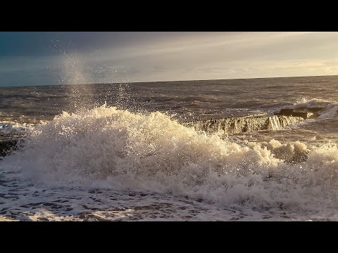 Видео: СИЛЬНЫЙ ШТОРМ ШУМ МОРЯ и ветра ДЛЯ СНА И МЕДИТАЦИИ ЧЕТКИЙ ЗВУК