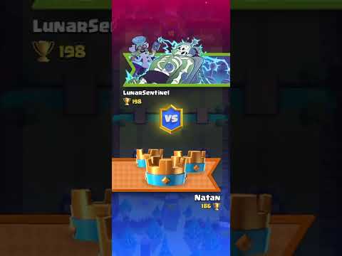 Видео: Натан играет в Clash Royale.