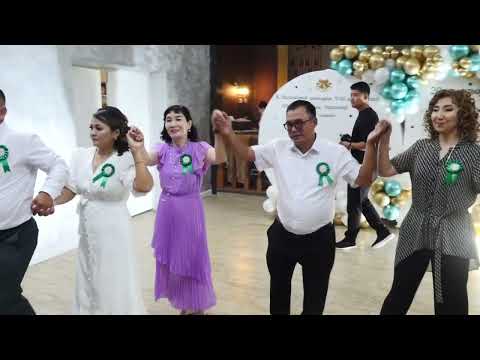 Видео: 43 мектеп 20 жылдык клип