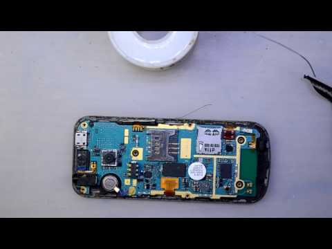 Видео: Samsung C3530 не заряжается