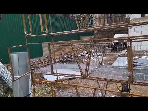 Видео: Новые 3-х ярусные клетки для кроликов 🐰 #rabbit #rabbitfarming  #ферма #кролики_разведение #клетки
