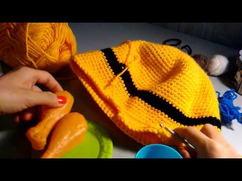 Видео: Шапка миньон часть 5 ушки