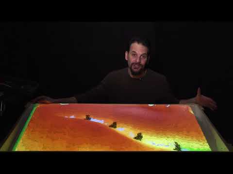 Видео: Песочница дополненной реальности: проверка плотин для сбора воды