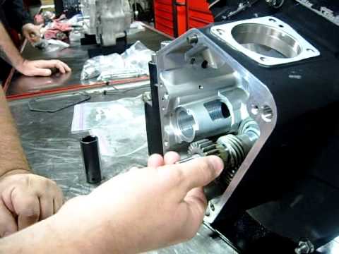 Видео: Часть 5. Узел сапуна распределительного вала коробки передач на двигателе Harley EVO