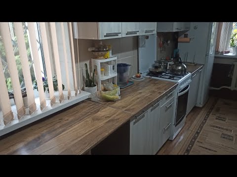 Видео: СДЕЛАЛ КУХОННЫЙ СТОЛ из СТОЛЕШНИЦЫ в доп к типовой КУХНЕ. СОБРАЛ КУХНЮ Артём-Мебель Оля СН-114 2.6м
