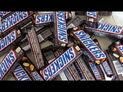 Видео: КУПИЛ КОРОБКУ СНИКЕРСОВ (Snickers)