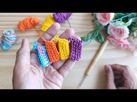 Видео: Воспользуйтесь ОСТАТками ПРЯЖИ и сделайте чрезвычайно выгодную вещь ВЯЗАННУЮ КРЮЧКОМ 💰 (субтитры)