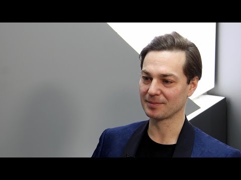 Видео: Музыкант Андрей Паньшин — о премьере мюзикла «Голубая камея» 16+