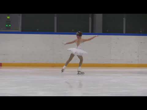 Видео: Аглая Валентинова, юный фигурист, белый лебедь