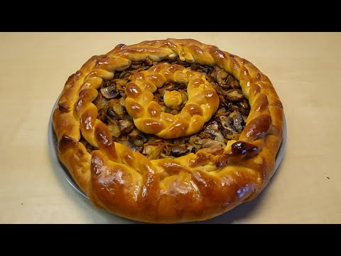 Видео: Pilzkuchen aus Hefeteig/ Пирог с грибами c дрожжевого теста