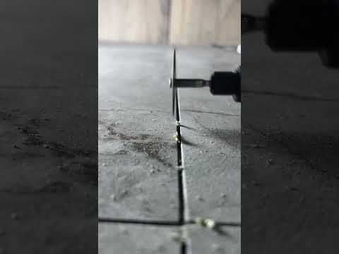 Видео: Что делают слепые по жизни#work #юмор #home# плитка#цитатыосмысле #shortsvideo