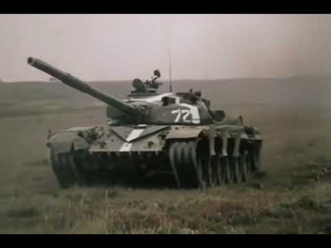 Видео: Попурри на темы армейских песен / Soviet Armed Forces Medley