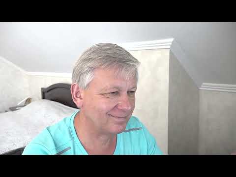 Видео: Последствия авторитарности и авторитетности у женщины. Психолог Азаров