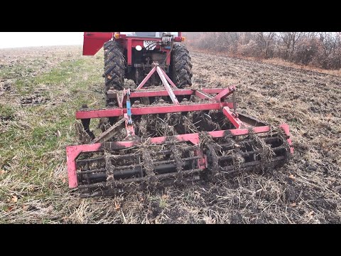 Видео: Дискование мокрой соломы. Получается гамляка! Потери у комбайнов есть и будут.