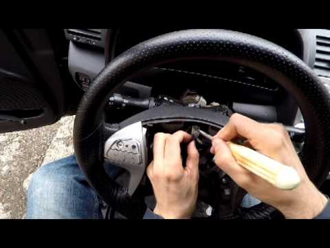 Видео: Тойота камри 40 замена шлейфа