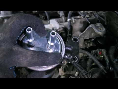Видео: ssangyong kyron xdi сливаем воду с топливного фильтра