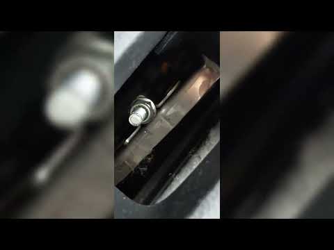 Видео: Mitsubishi Outlander 3 регулировка ручника