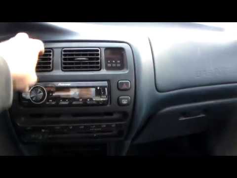 Видео: Как установить неоригинальную магнитолу на Toyota Corolla 1993-1997 годов выпуска