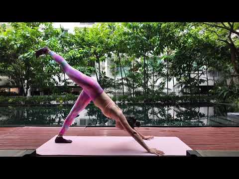 Видео: Утренняя йога🧘🏻‍♀️