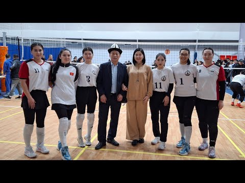 Видео: Кара-Кулжа VS Кадамжай волейбол 🏐  Кыз келиндер арасында эн кызыктуу беттеш