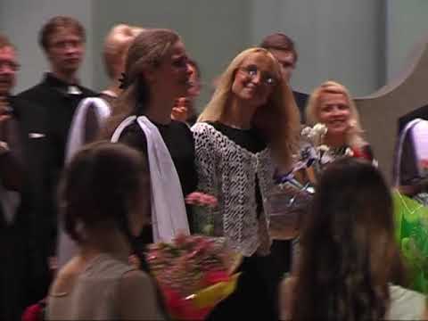 Видео: Раса пала на Купала (канцоўка). Дзяржаўны Камерны хор РБ і Фальклор-тэатр 'Госьціца'