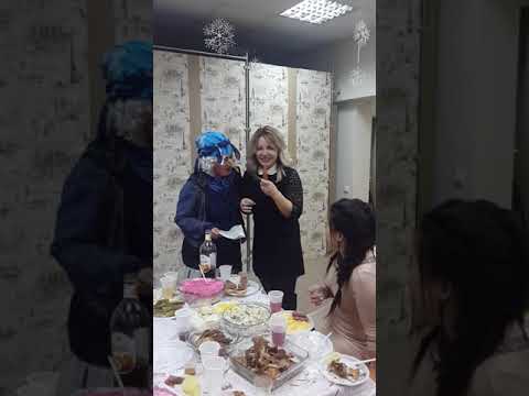 Видео: Баба Яга поздравляет с днем рождения!