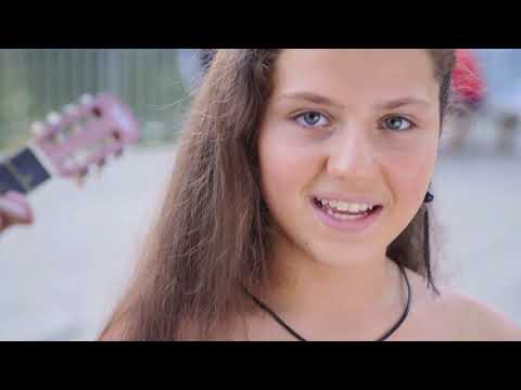 Видео: Магдалена Александрова- Отиваме на плажа/Magdalena Alexandrova-Goin' to the beach Official Video