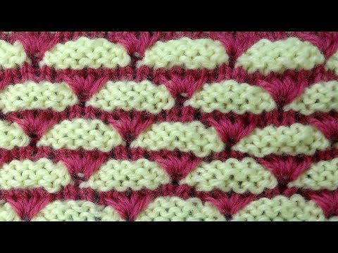 Видео: Рельефный узор для шапочки   Knitting stitches узор вязания спицами 54