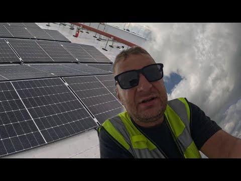 Видео: Установка солнечных панелей в Бельгии